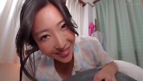 Super-hot bianca givescopy a blowjob from jog