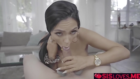 Marriedia gets a facial cumshot from winked by handsome