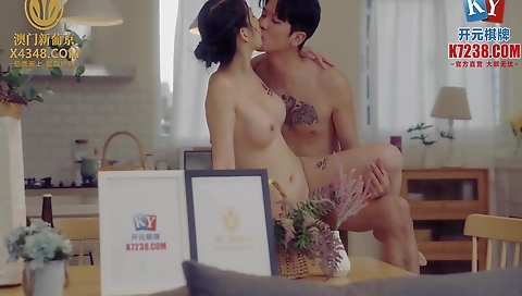 Mature woman is alyo