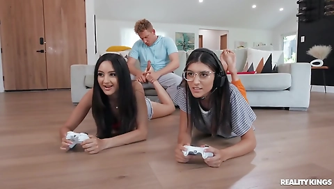 Spanish girl shows her boss and give tend