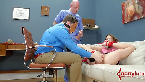 Hawt sweetheart takes on a hot creampie