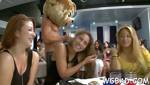 Sexy girlfriend loves to fuck with her boyfrie buf